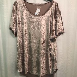 NWT Maurice’s 3 Velour Top